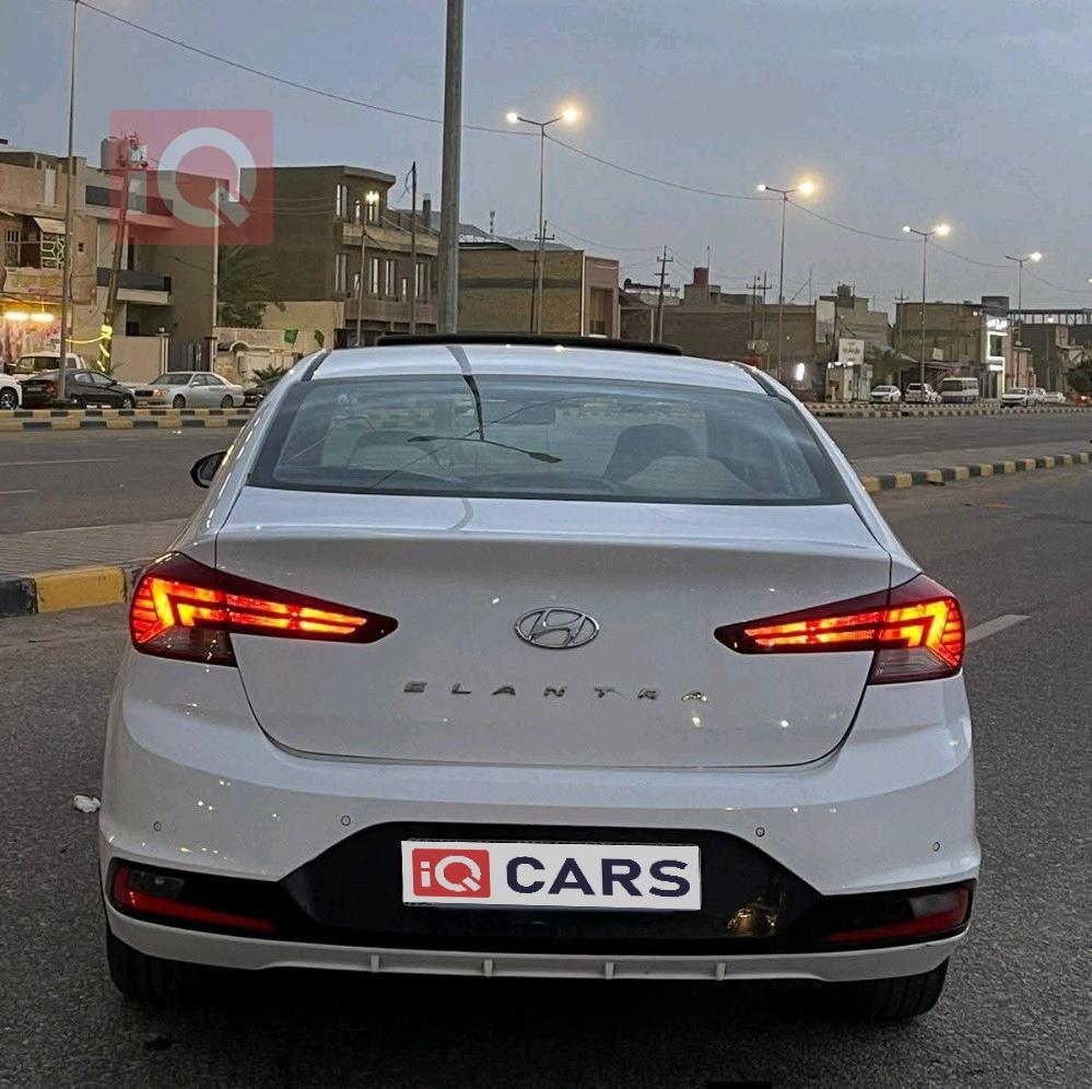 هيونداي النترا
